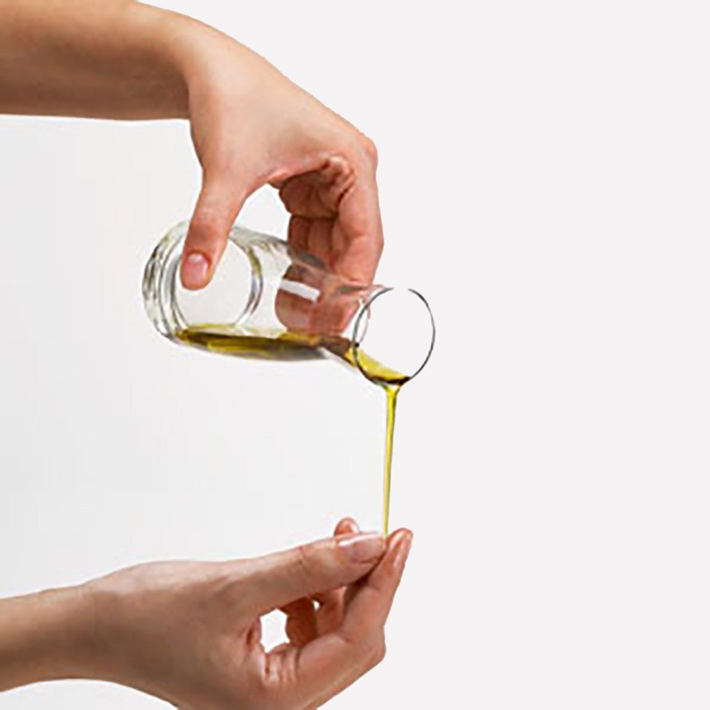 Hydration of the skin with olive oil - Hellenic Imports