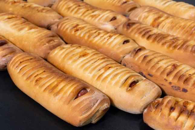BRIOS SAUSAGE PIE 240G (36PCS/BOX) - Hellenic Imports