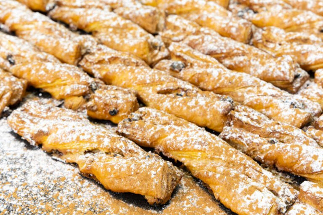 CROISSANT CREAM - RAISINS - CINNAMON 70g (7kg box) - Hellenic Imports