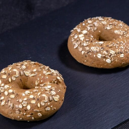 MULTI - SEED SANDWICH BUN ROUND 130G (26PCS/BOX) - Hellenic Imports