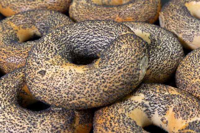 POPPY SEED SANDWICH BUN ROUND 120G (26PCS/BOX) - Hellenic Imports